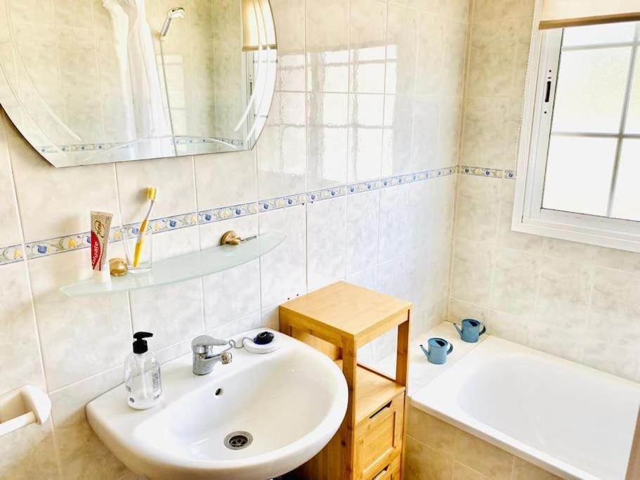 Casa Yukka Villa With Heated Pool 拉哈雷斯 外观 照片