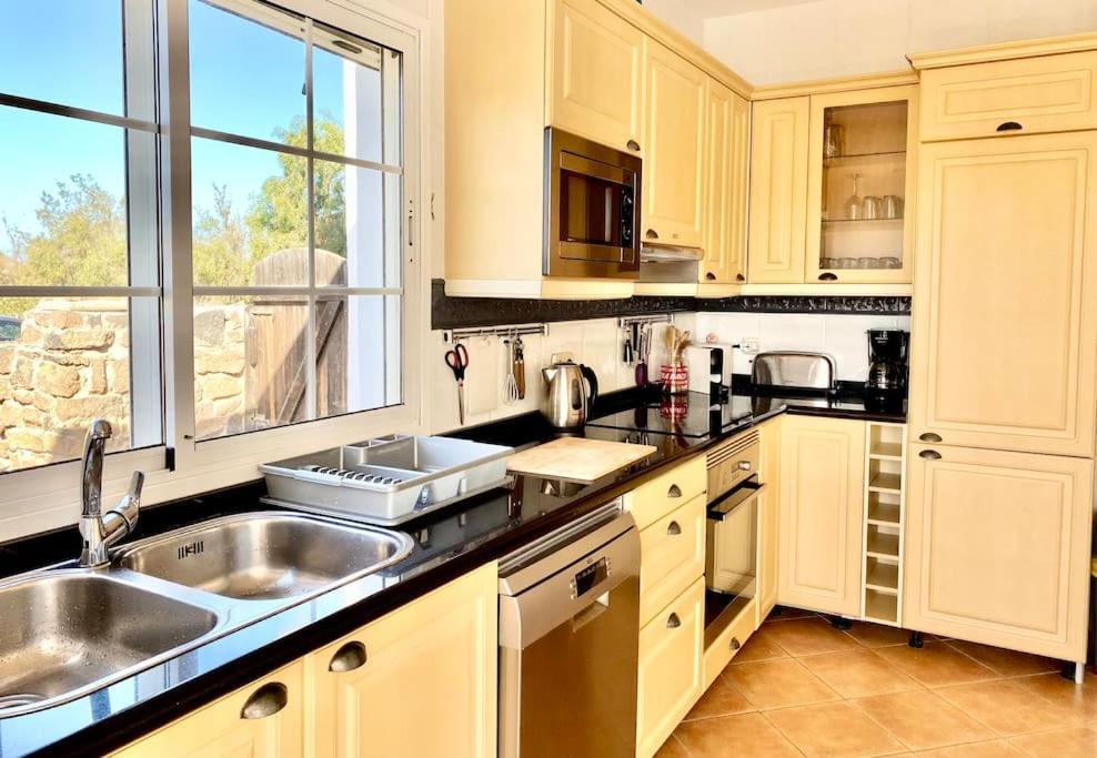 Casa Yukka Villa With Heated Pool 拉哈雷斯 外观 照片